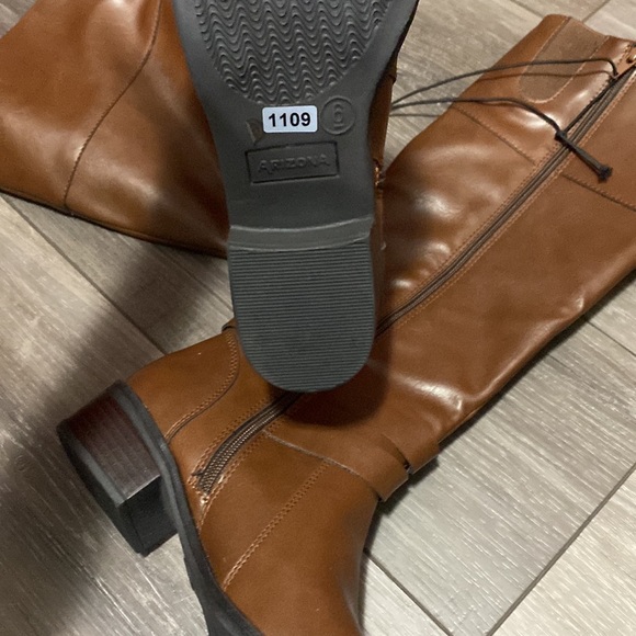 NWT! Arizona Brown‎ Leather Knee-High Boots - Picture 4 of 5